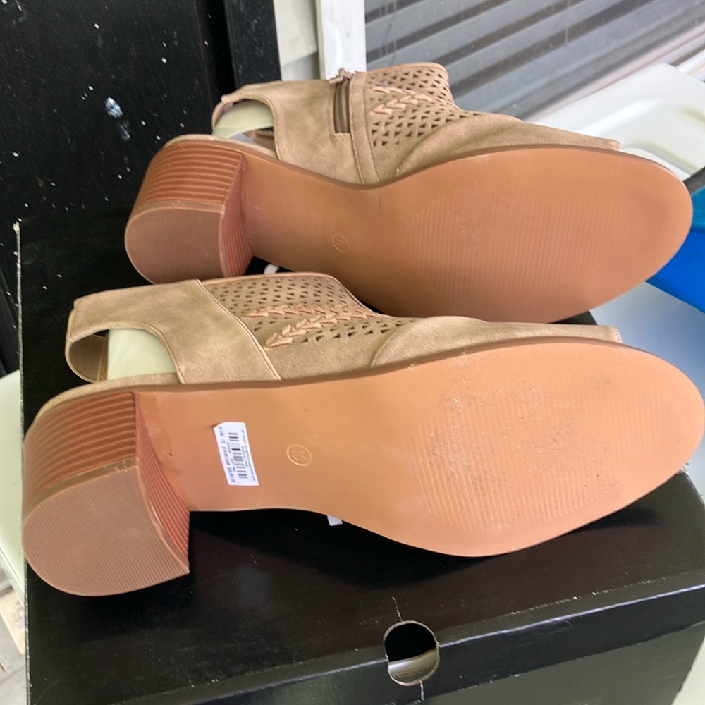 Torrid Tan Sandals with Perforated Design and Stacked Heel - Picture 4 of 4